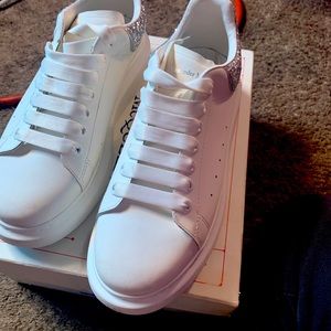 Size 8 women’s Alexander McQueen